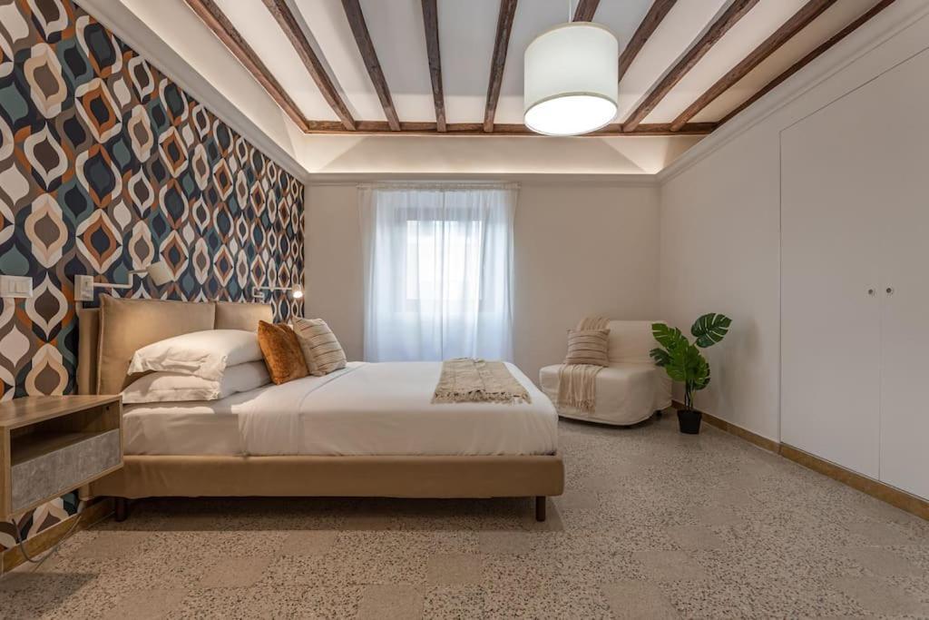 Appartamento Home Ripa 99 Рим Екстериор снимка