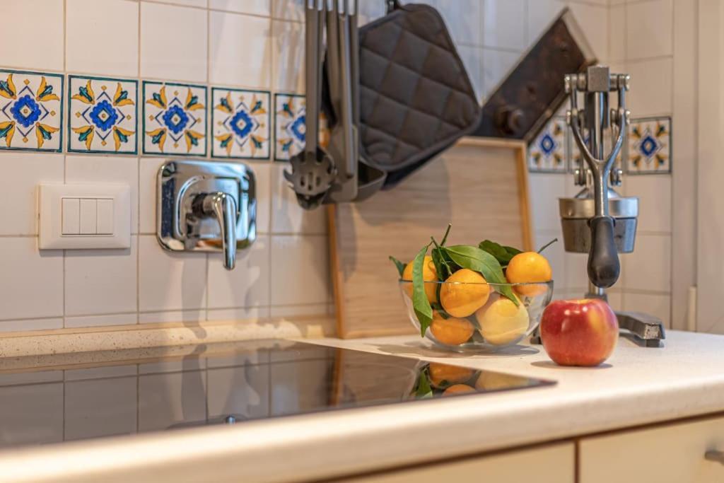 Appartamento Home Ripa 99 Рим Екстериор снимка