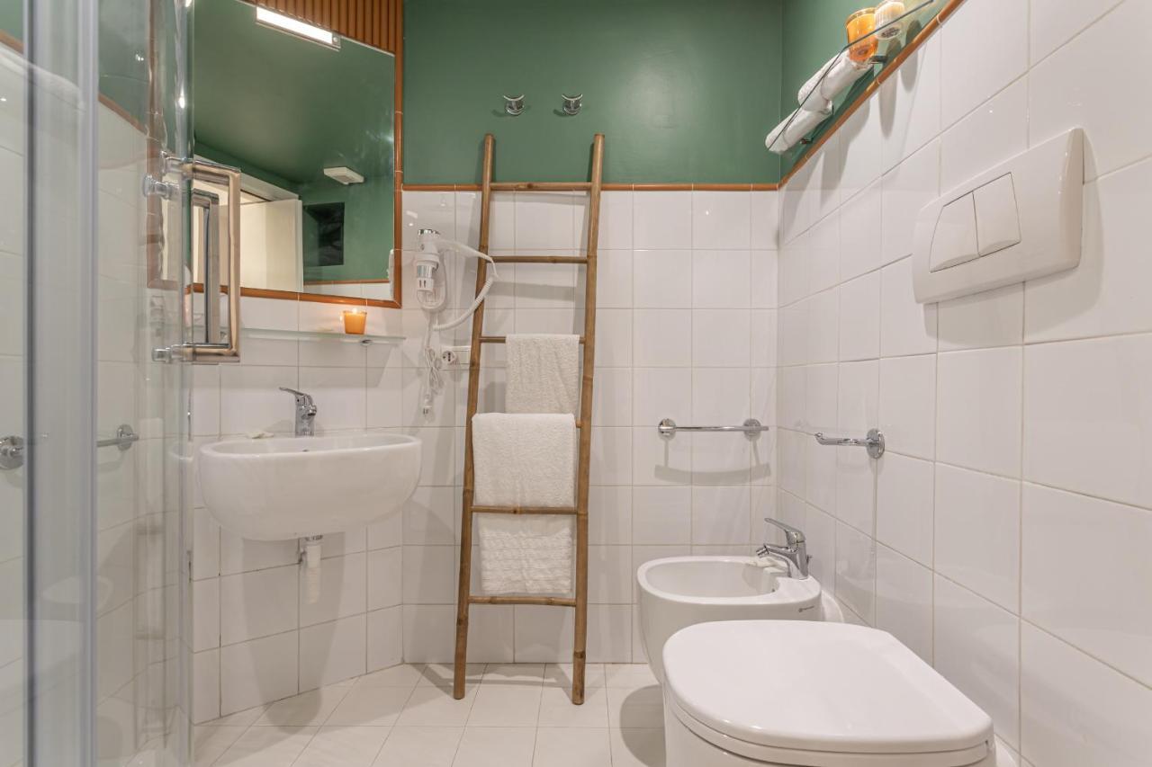 Appartamento Home Ripa 99 Рим Екстериор снимка
